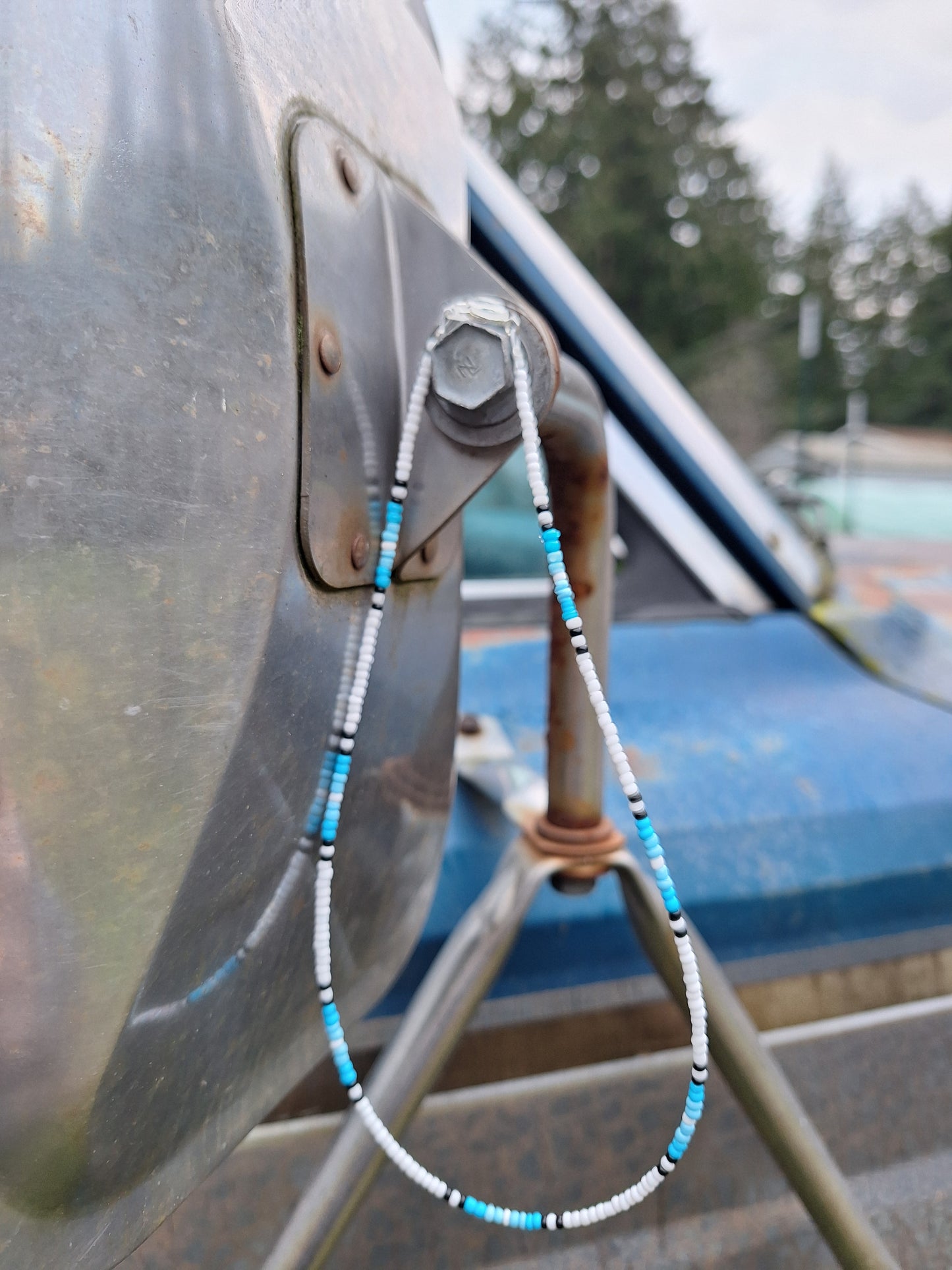 Snow Wheeling, Choker Necklace